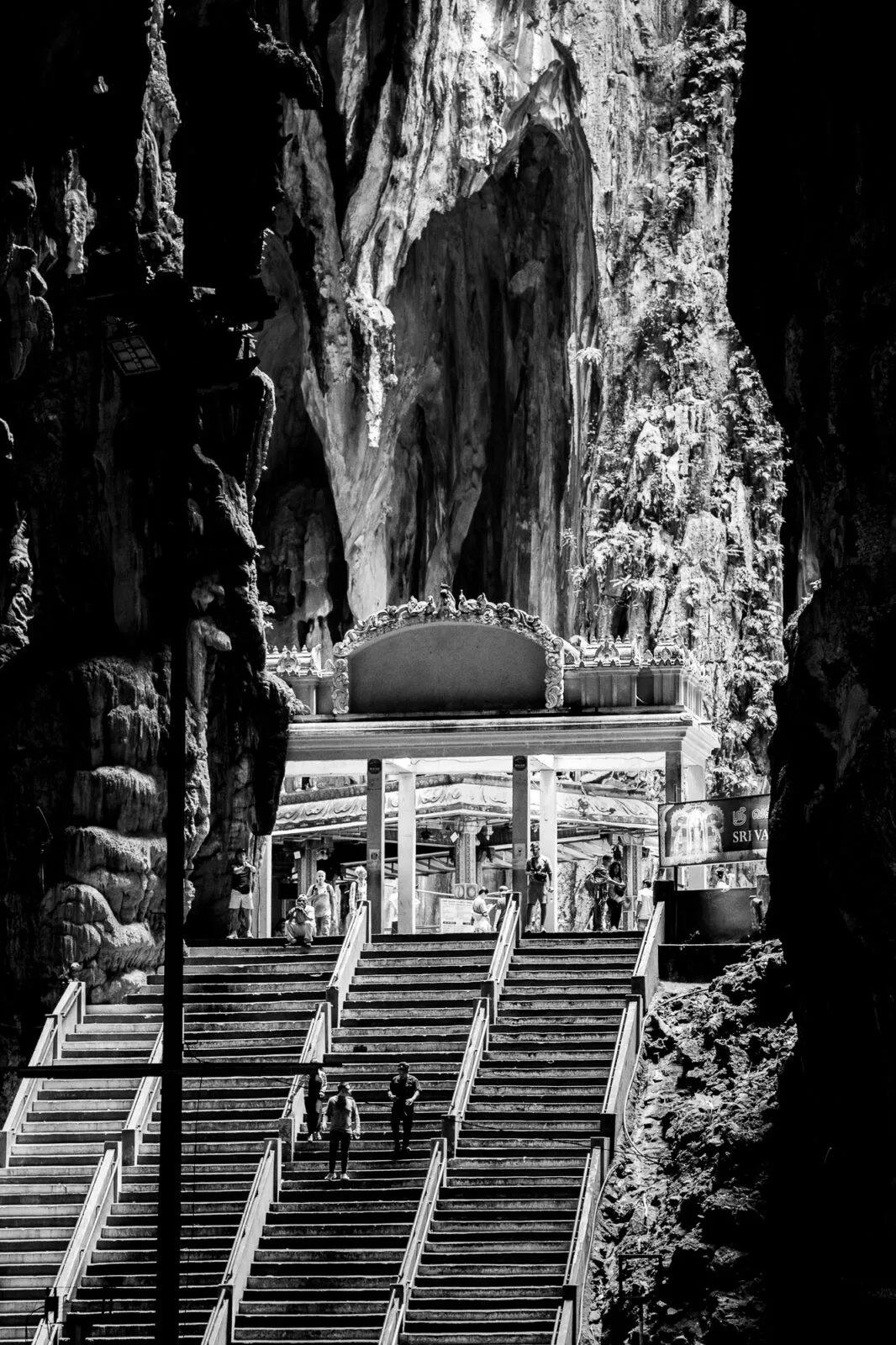 convergence-staircase-within-cave-malaysia