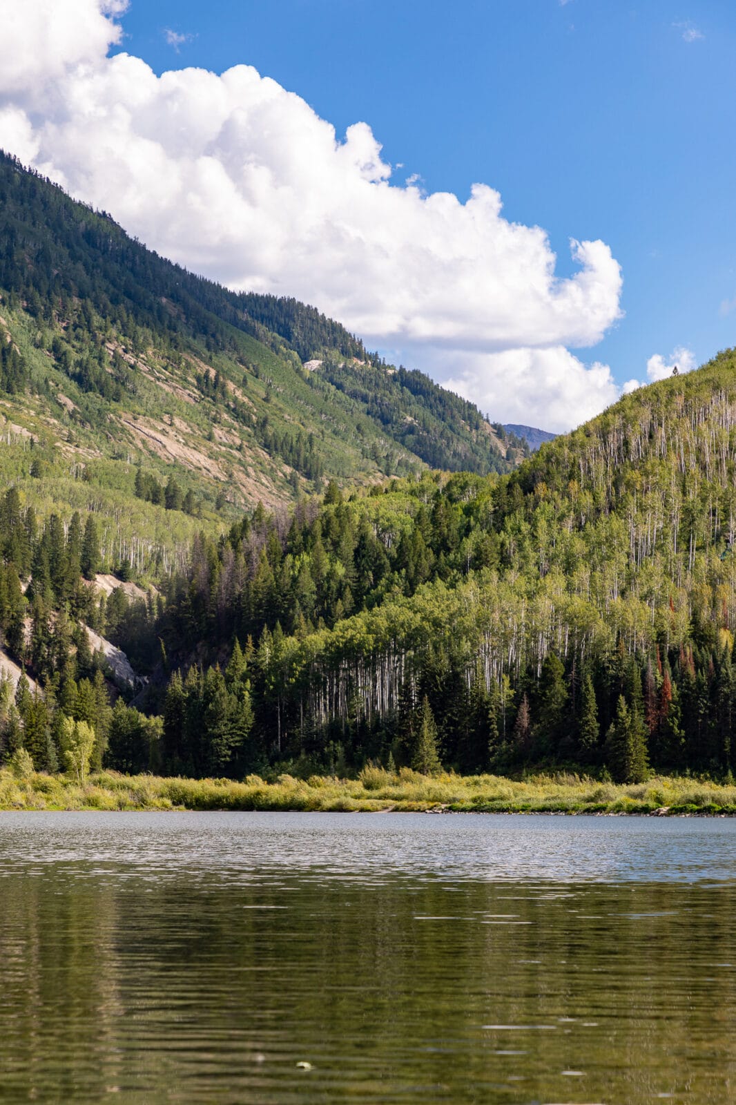 environment-overlapping-mountains-colorado
