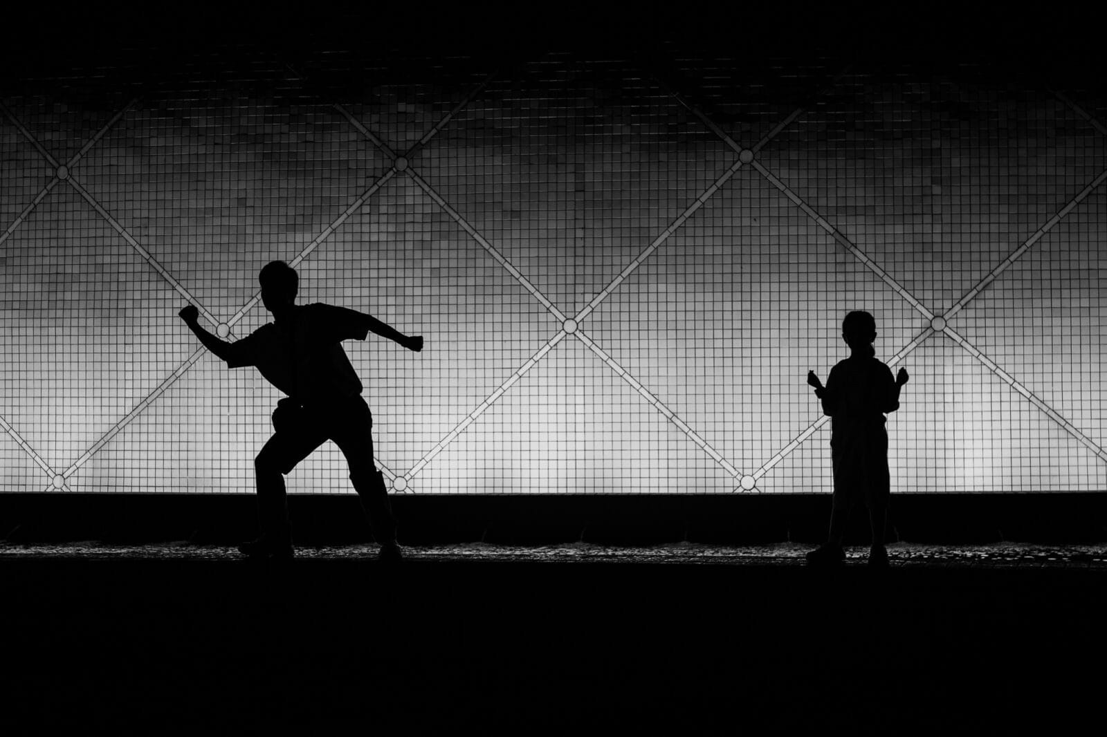 presence-shadow-silhouettes-hong-kong-01
