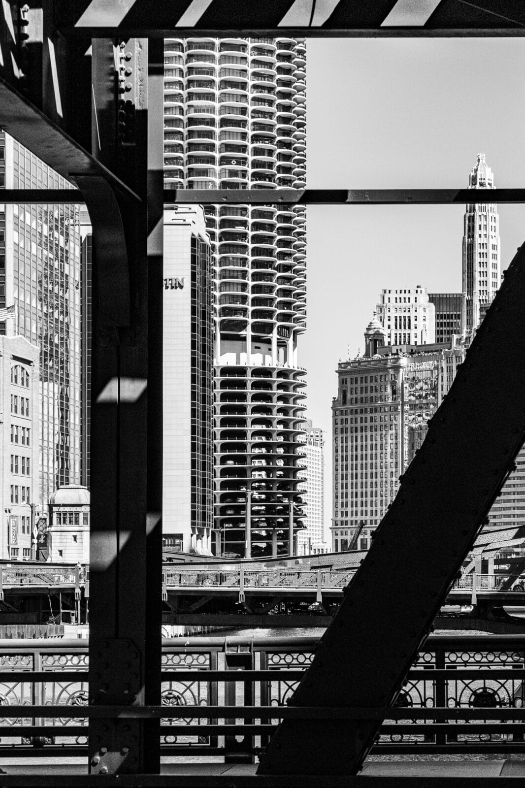 structure-chicago-steelwork-01