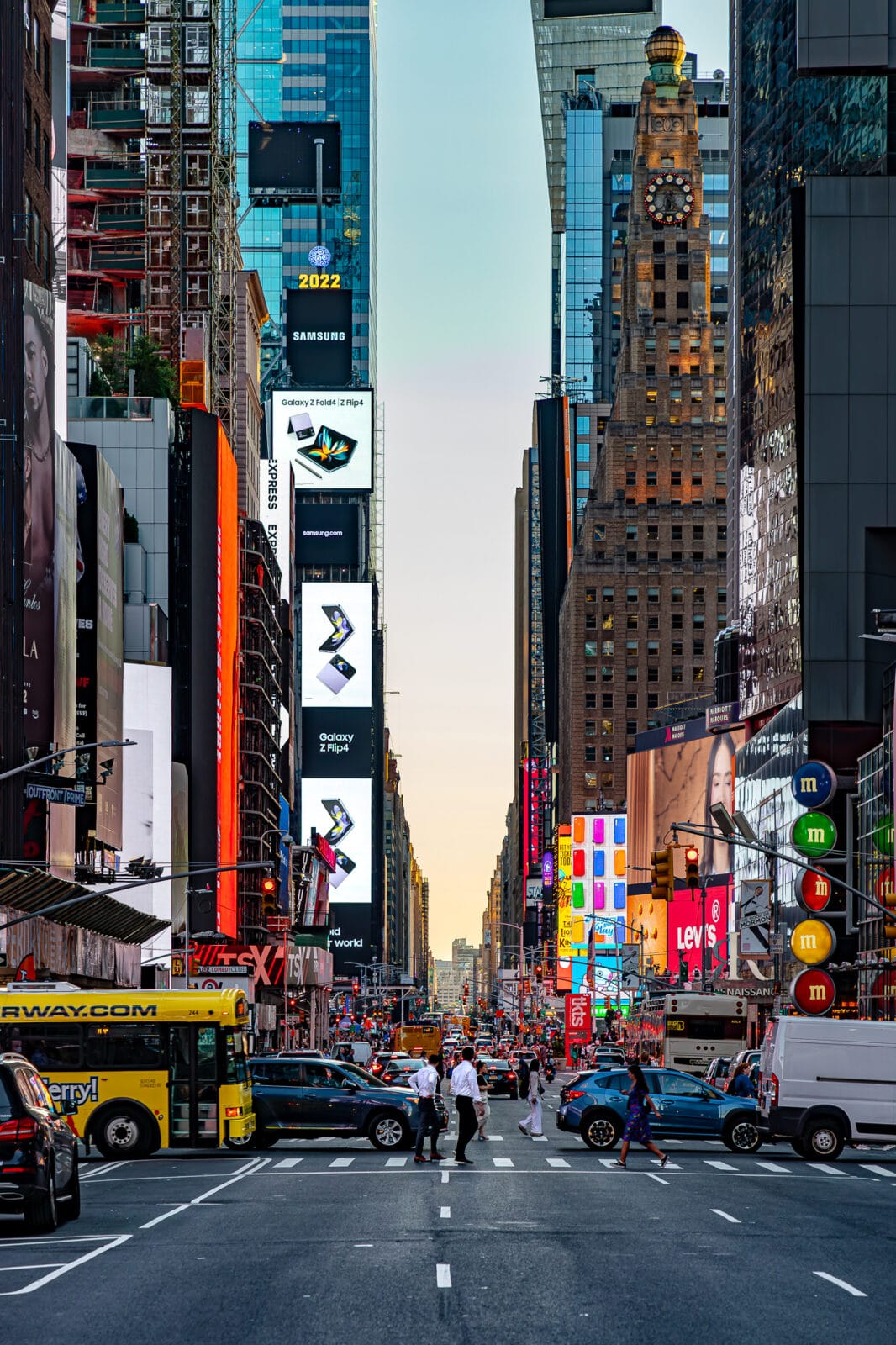 structure-seventh-avenue-billboards-NYC